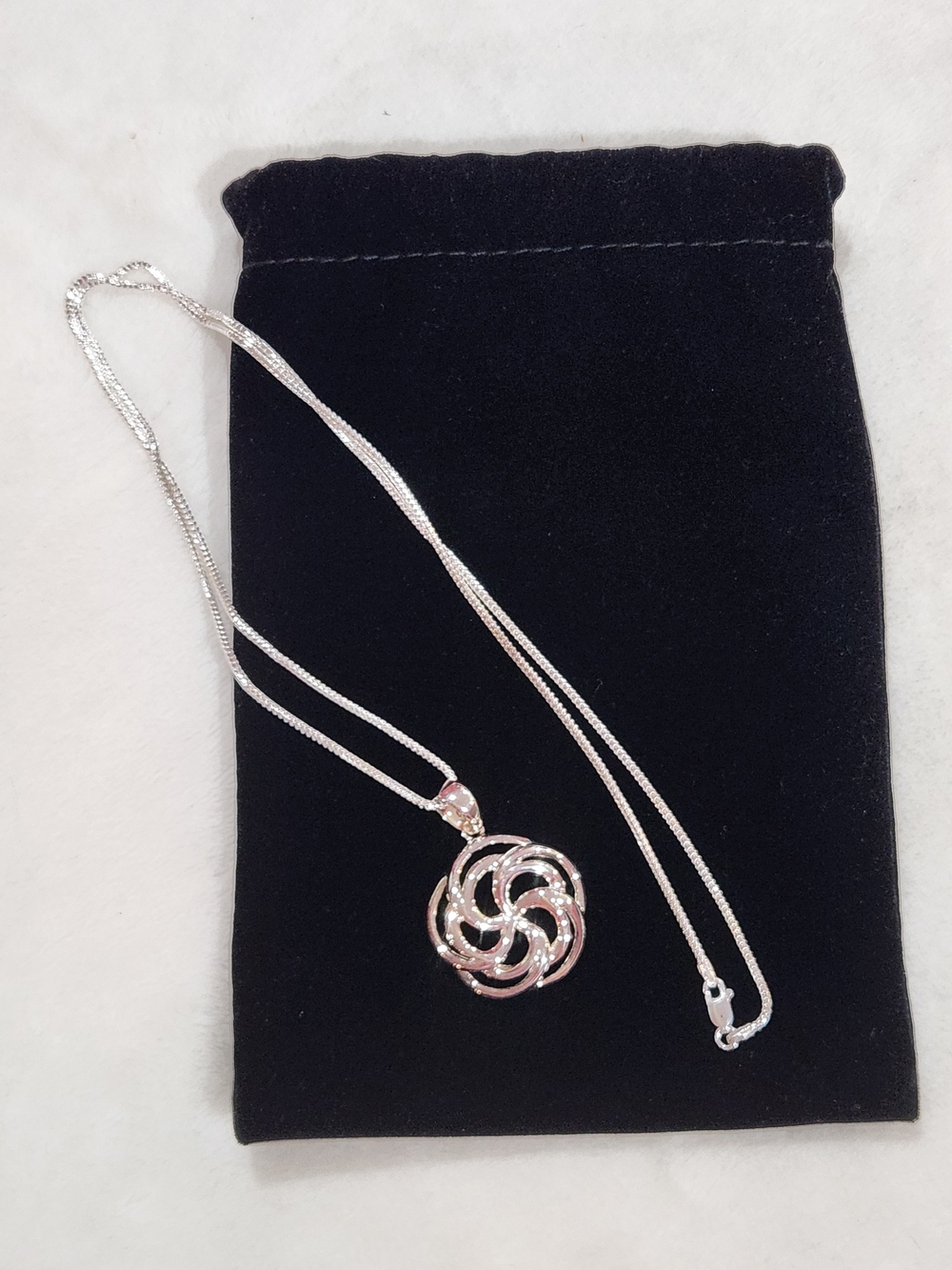 Milor Sterling Silver Flower Swirl Pendant/Necklace